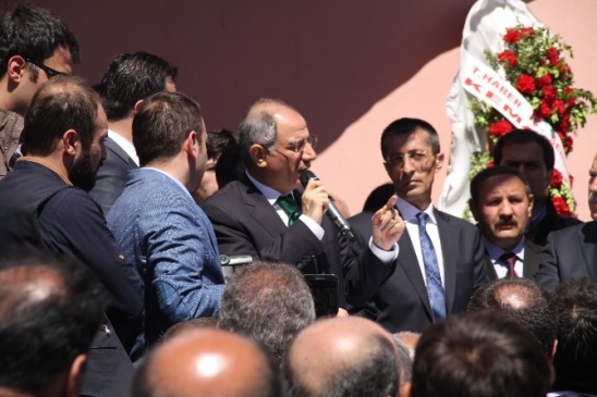 Erzurum Aziziye'de Efkan Ala'nın Açılış Töreninde Coşku Hakim Oldu