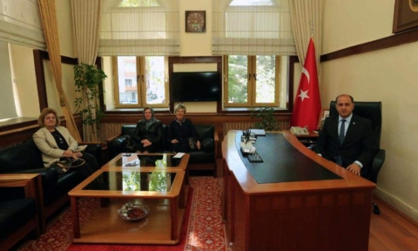 Merzifon'daki Engelli Derneği, Amasya Valisi Çomaktekin'i Ziyaret Etti