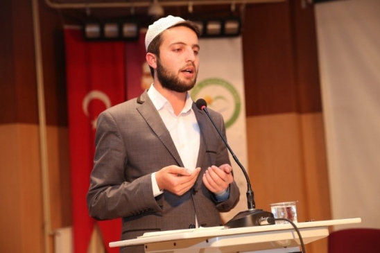 Iğdır Üniversitesi İlahiyat Fakültesi Öğrencisi Ahmet Porsuk İçin Anma Programı Gerçekleştirildi