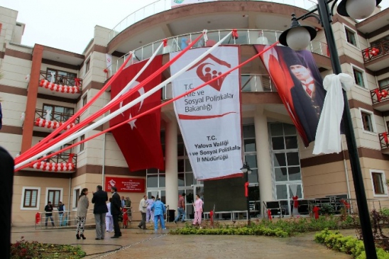 Yalova Çınarcık'ta Bungalov Tipi Huzurevi Aile Bakanı Tarafından Açıldı