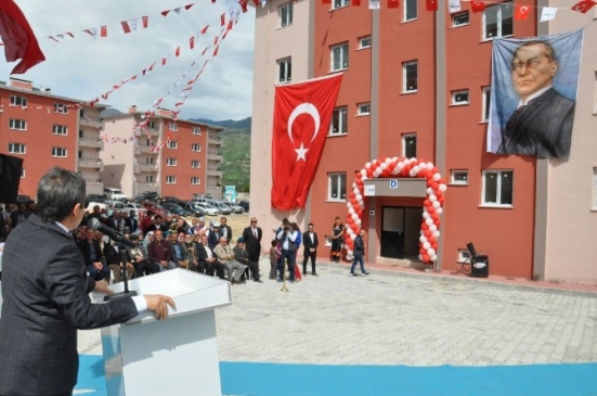 Artvin Merkez ve Yusufeli'nde 48 Aileye Afet Konutları Teslim Edildi