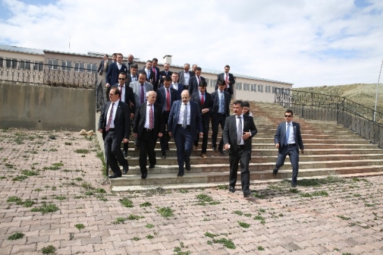 Bayburt Aydıntepe ve Demirözü'nde Yüksekokul İçin Olumlu İzlenimler Edinildi