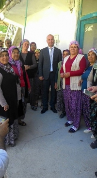 Karaman'ın Ermenek, Sarıveliler ve Başyayla ilçelerinde MHP Milletvekili Adayı Mehmet Ural, kadınlarla bir araya geldi.