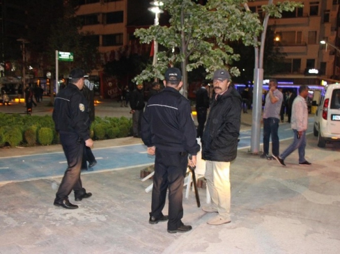 Bolu'da HDP'li Grubun Bayrak Asma Tartışmasında 2 Yaralı