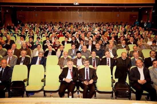 Bayburt'ta İlahiyatçı Hedefleri Üzerine Panel Gerçekleştirildi