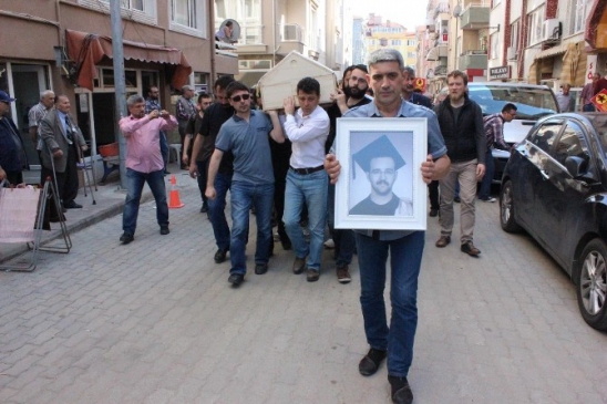 Edirne'de Bıçaklı Saldırı Sonucu Hayatını Kaybeden Bahadır Grammeşin Son Yolculuğuna Uğurlandı