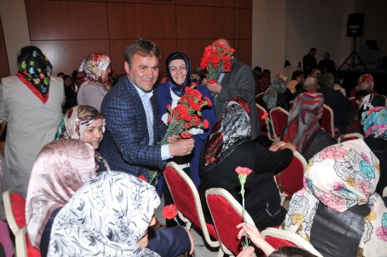 Gümüşhane'de Anneler Günü İçin Özel Etkinlik Düzenlendi