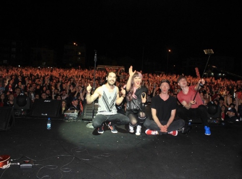 Karaman'da 738. Türk Dil Bayramı Kapsamında Triana Park ve Gökçe Konser Verdi