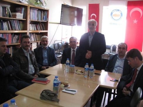 Bayburt'taki Memur-Sen'i AK Parti Milletvekili Adayları Ziyaret Etti