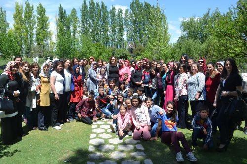 Niğde'de Sevgi Evlerinde Kalan Çocuklar İçin Anneler Günü Programı Düzenlendi