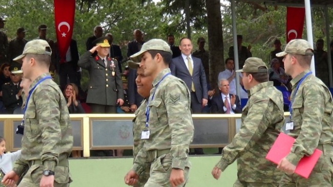 Kırıkkale'de Engelliler İçin Düzenlenen Temsili Askerlik Töreninde 11 Asker Terhis Oldu