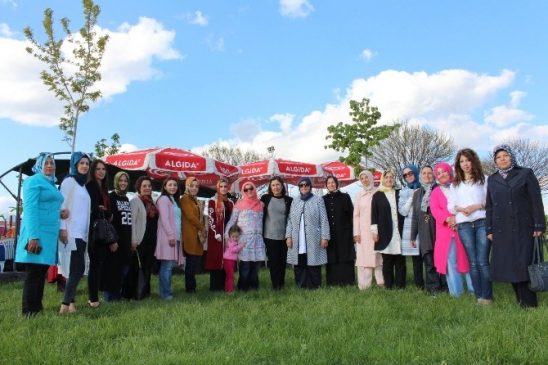 Çorum'da AK Parti Üyeleri STK Temsilcileri ile Toplandı
