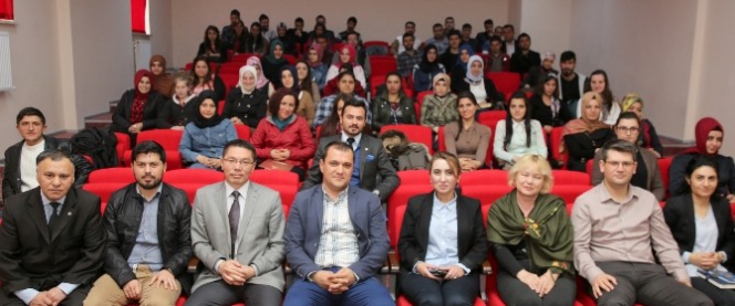 Ardahan Üniversitesi'nde Tölögön Kasımbekov'un Edebi Katkıları Anlatıldı