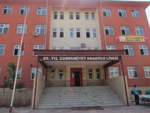 Iğdır Merkez'de Kalp Krizi Geçiren 17 Yaşındaki Öğrenci Hayatını Kaybetti