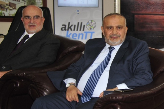 Şevki Yılmaz, Karaman Belediye Başkanı Ertuğrul Çalışkan'ı Ziyaret Etti.