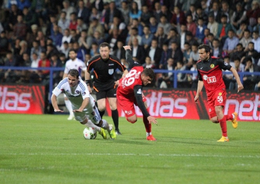 Karabük Kardemir'de Eskişehirspor'u 1-0 Geçti, İlk Yarı Sona Erdi