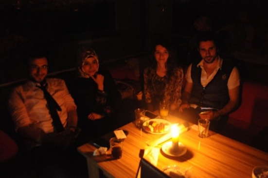 Cizre'de Hemşireler Günü Kutlamasında Elektrik Kesintisi Yaşandı