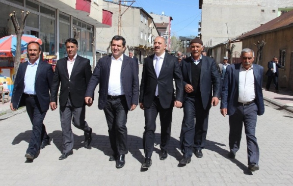 Ağrı Patnos'ta Dört Aşiret, 7 Haziran Seçimlerinde AK Parti’yi Destekleyeceklerini Açıkladı