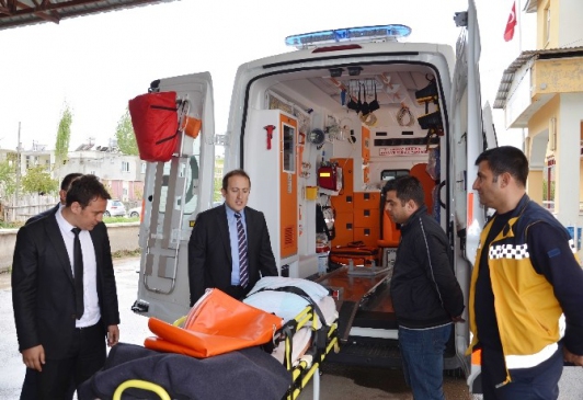 Kahramanmaraş Göksun İlçesi'ne Tam Donanımlı Ambulans Verildi