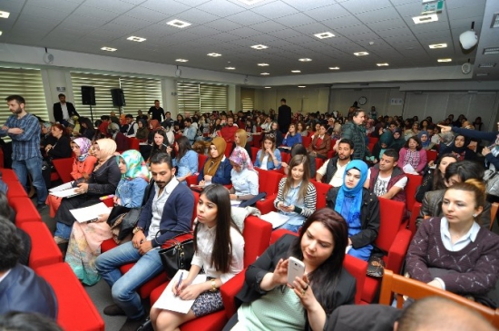 Çorum'da Hitit Üniversitesi'nde Şiirin Müzikle Yolculuğu Konulu Etkinlik Düzenlendi