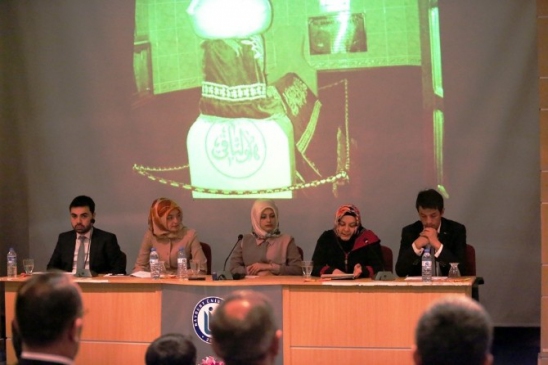Bayburt'ta İDKAB Öğrencileri "Manevi Mimarlar" Paneli Düzenledi