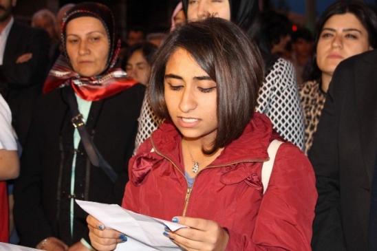 Siirt'te İzinsiz Yürüyüş Yapmak İsteyen Grupla Polis Arasında Gerginlik Yaşandı