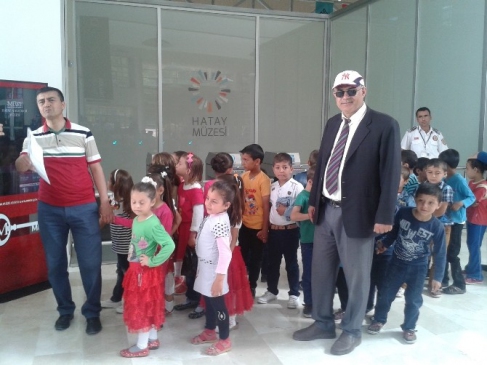 Reyhanlı'da Karadeniz İlkokulu Öğrencilerine Gezi Turu Düzenlendi