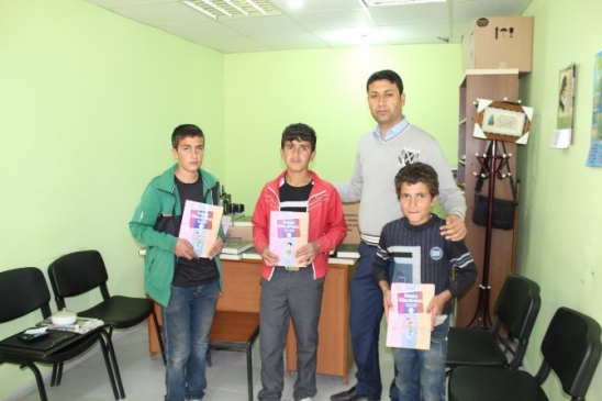 Batman Sason'da Kur'an Kursu Öğrencilerine 20 Adet Kur'an-ı Kerim Hediye Edildi