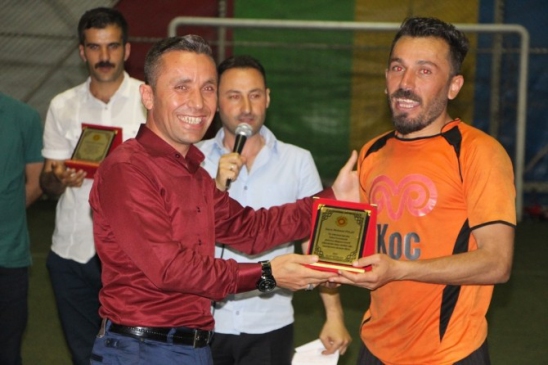 Silopi'de Eğitim-Sen Futbol Turnuvası Final Maçında Şampiyon Koç İlk-Ortaokulu Oldu