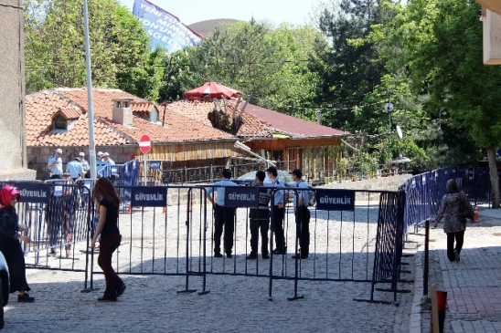 Afyonkarahisar'da Başbakan Davutoğlu'nun Mitingi için Güvenlik Önlemleri Alındı