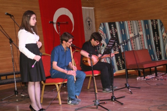 Yozgat Merkez'de Düzenlenen Türkü Dinletisi Yoğun İlgiyle İzlendi