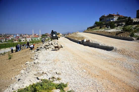 Karaman Beyazkent Mahallesi'nde Seyir Terasları Projesi İlerliyor