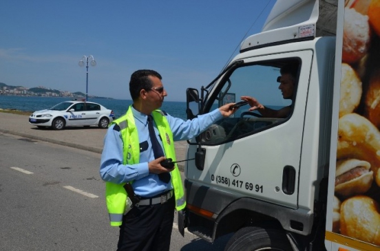 Fatsa İlçesinde Trafik Ekipleri Denetimlerine Devam Ediyor