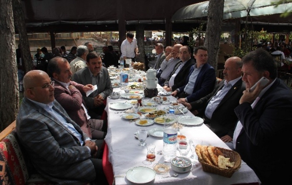 Karabük'te Büro Memur Sen Üyeleri Anneler Günü Kahvaltısında Bir Araya Geldi