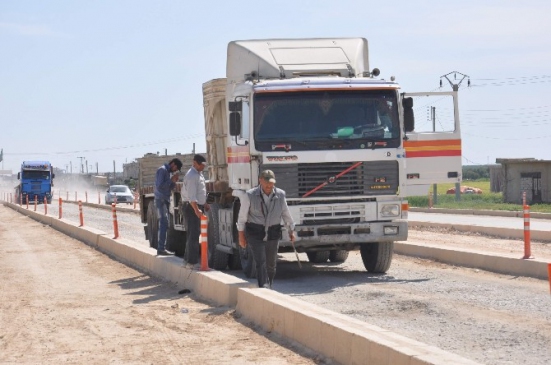 Suriye'de Muhalif Gruplar, Türkiye Sınırında Güvenlik Önlemleri Artırıyor