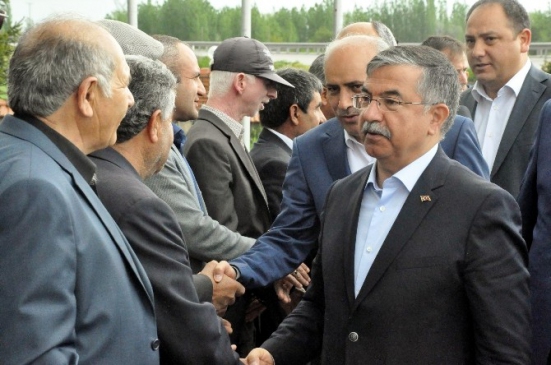 Milli Savunma Bakanı İsmet Yılmaz, Hatay'da yaptığı açıklamada sınır güvenliğine vurgu yaptı.