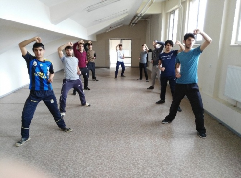 Bingöl'de Karate Antrenörü Ömer Kayhan, Karatecilerin Profesyonellik İçin Destek Talep Etti