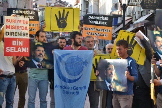 Bartın'da Anadolu Gençlik Derneği, Mısır'daki İdam Cezalarına Karşı Eylem Düzenledi