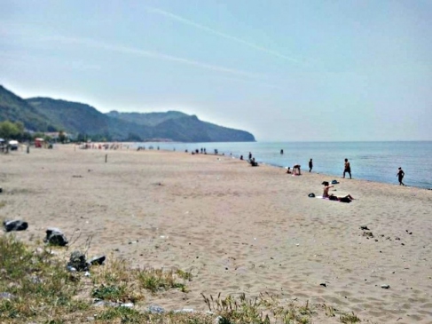 Bartın'da Hava Sıcaklığı 30 Dereceyi Geçti, Plajlar Kalabalık