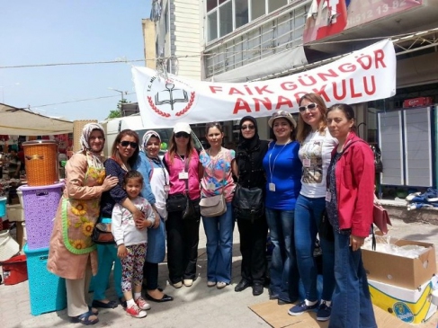 Çanakkale Lapseki'de Faik Güngör Anaokulu Velileri Kermes Açtı