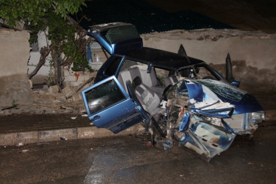 Elazığ Merkez'de Alkollü Sürücünün Yüzde 193 Promil Alkolle Yaptığı Kaza Sonucu 3 Yaralı