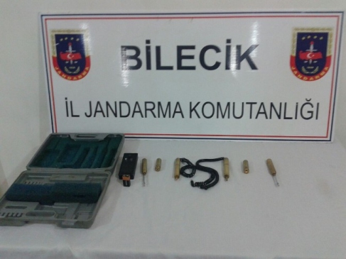 Bilecik Merkez Ulupınar Köyünde Define Araştırması Yapan 3 Şüpheli Yakalandı