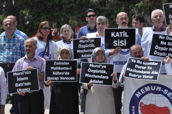 Sakarya'da Memur-Sen, Mısır'daki İdam Kararını Protesto Etti