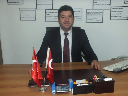 Afyonkarahisar'da Yarım Elma Derneği, Ramazan Ayı için İhtiyaç Sahiplerini Belirliyor