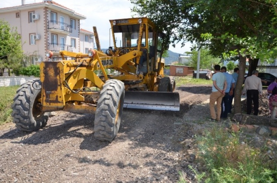 Dalaman'da Mahalle Arası Yolların Düzeltme Çalışmaları Hızla İlerliyor
