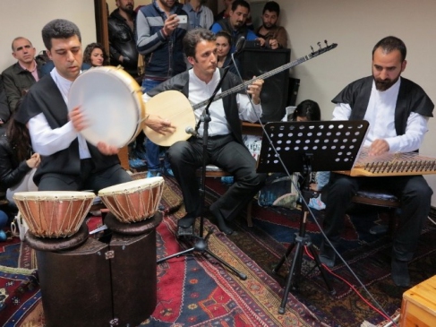 Niğde'de Mesnevi Sohbetleri Kapsamında Tasavvuf Müziği Konseri Düzenlendi