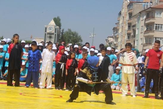 Karaman'da 19 Mayıs Atatürk'ü Anma Gençlik ve Spor Bayramı Coşkuyla Kutlandı