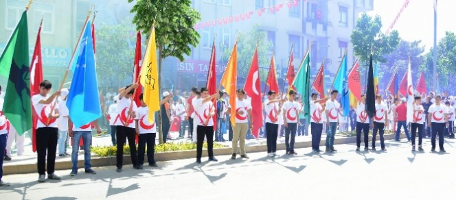 Kırşehir'de 19 Mayıs Atatürk'ü Anma Gençlik ve Spor Bayramı Coşkuyla Kutlanıyor