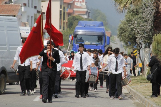Kastamonu Çatalzeytin'de 19 Mayıs Coşkuyla Kutlandı, Yarışmalar Yapıldı