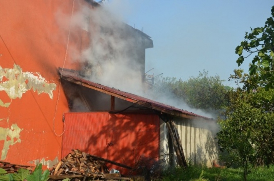 Fatsa Ordu'da Bir Evdeki Kilerde Çıkan Yangında Yaralanma Olmadı